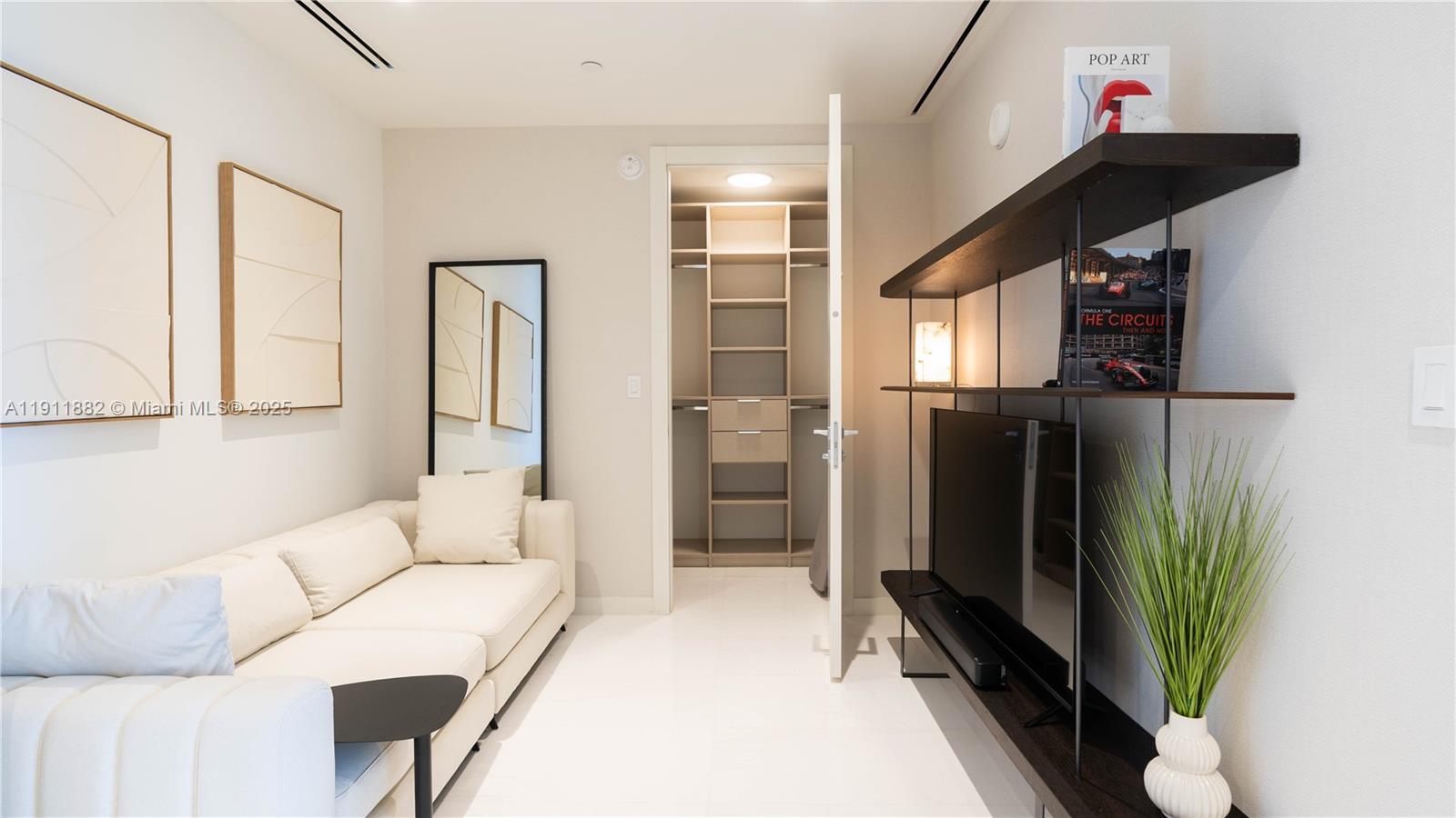 300 Biscayne Boulevard Way # 503C