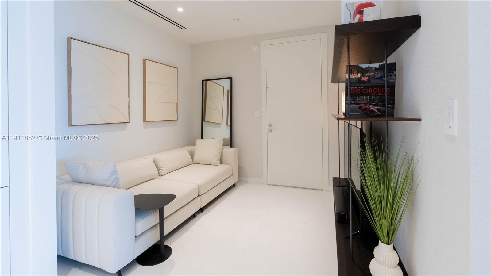 300 Biscayne Boulevard Way # 503C