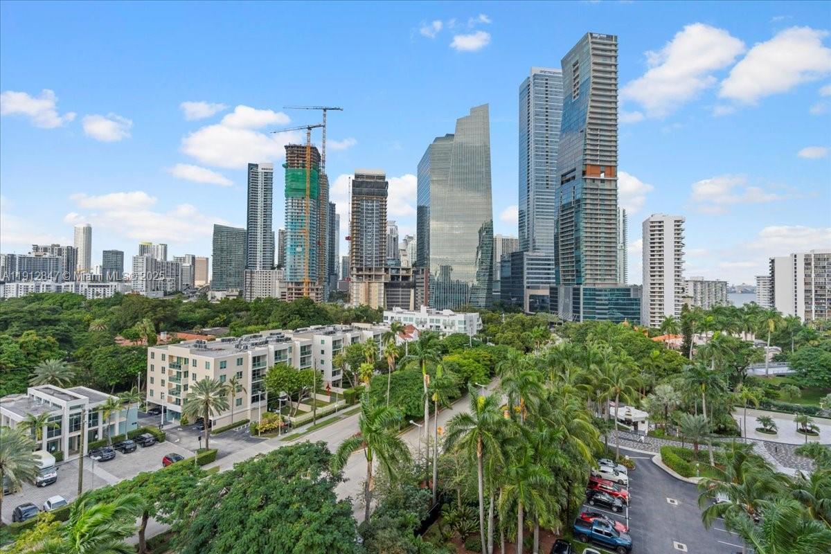 1627 Brickell Ave # 1401