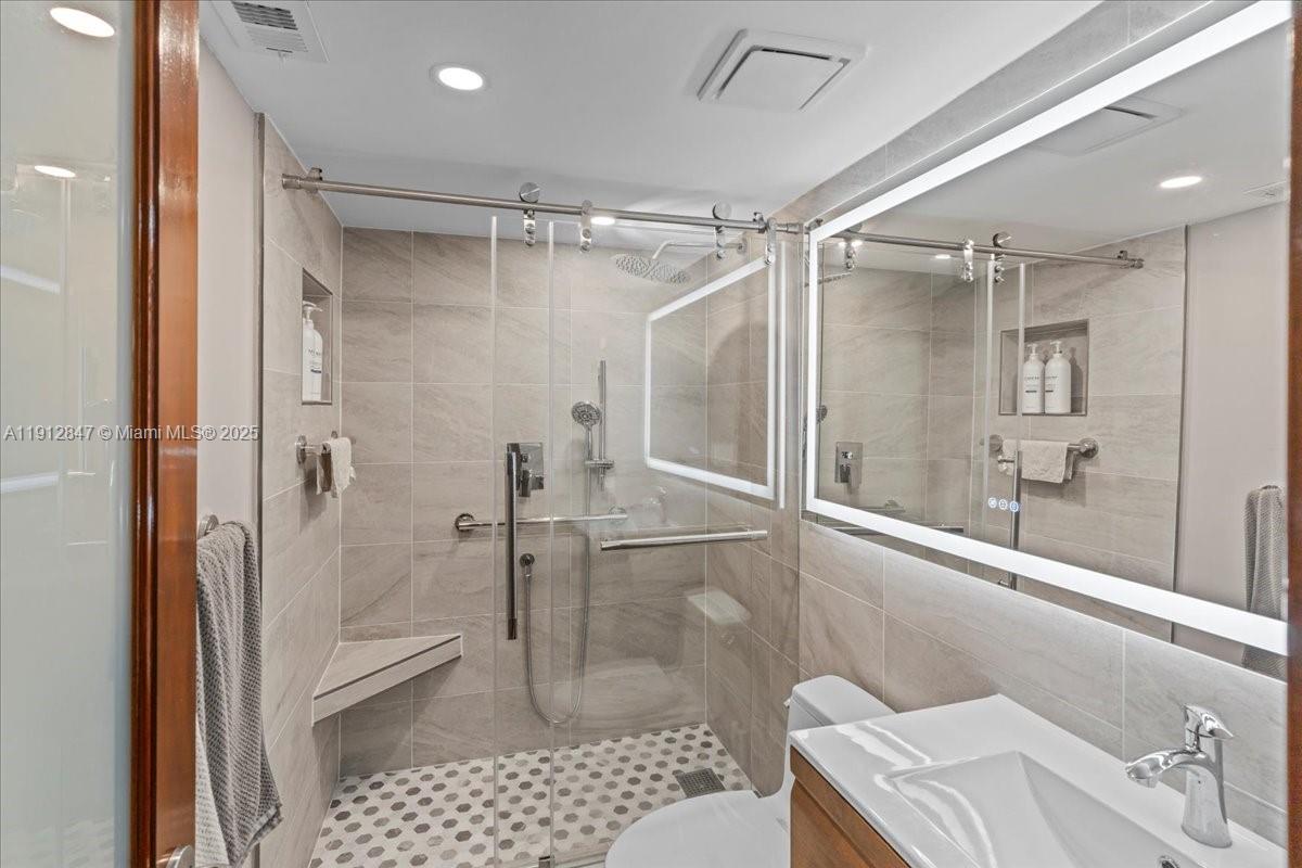 1627 Brickell Ave # 1401