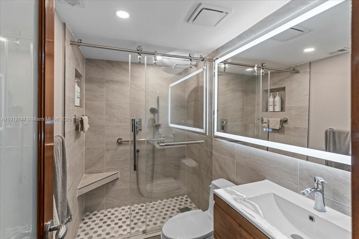 1627 Brickell Ave # 1401