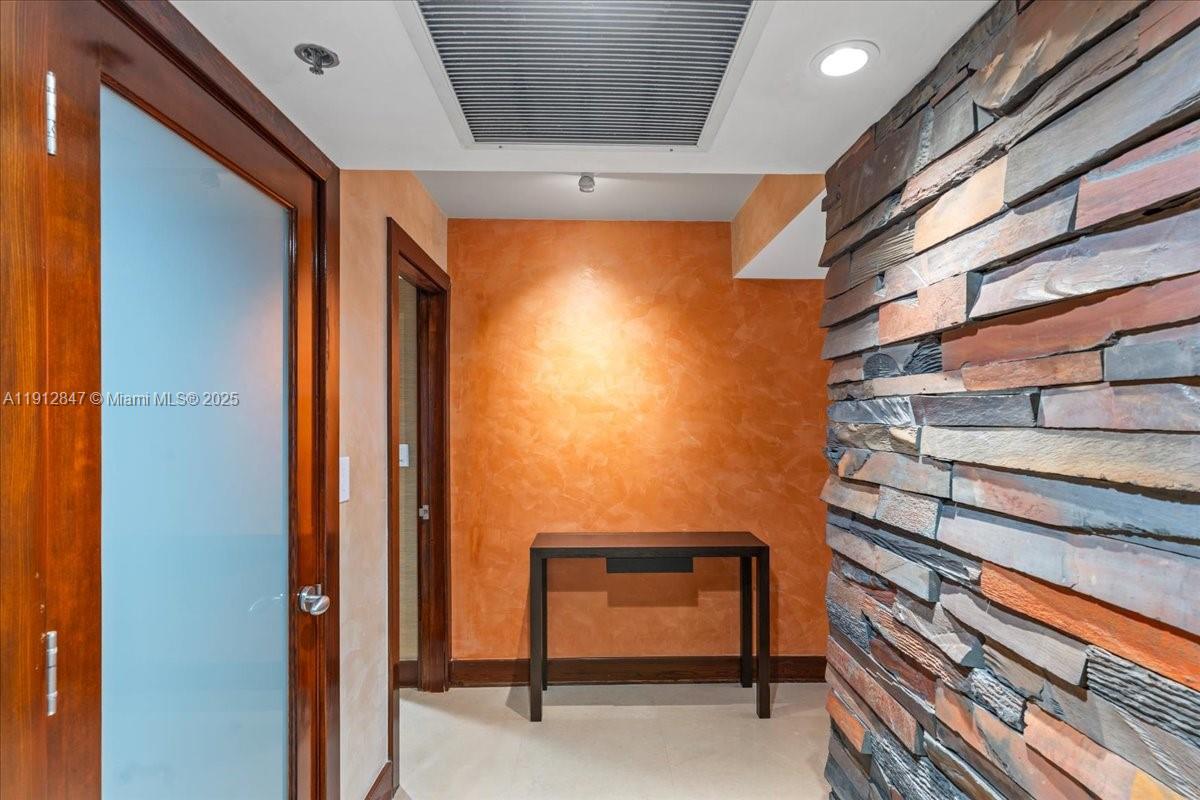 1627 Brickell Ave # 1401