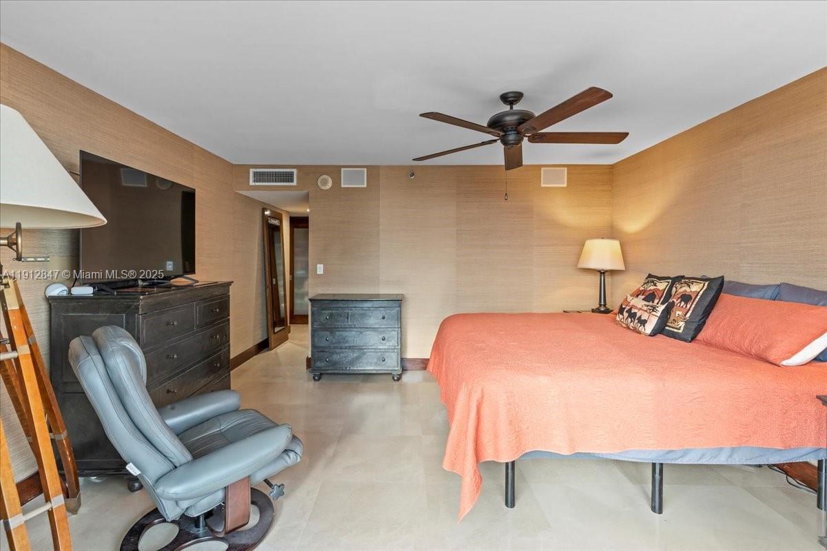 1627 Brickell Ave # 1401