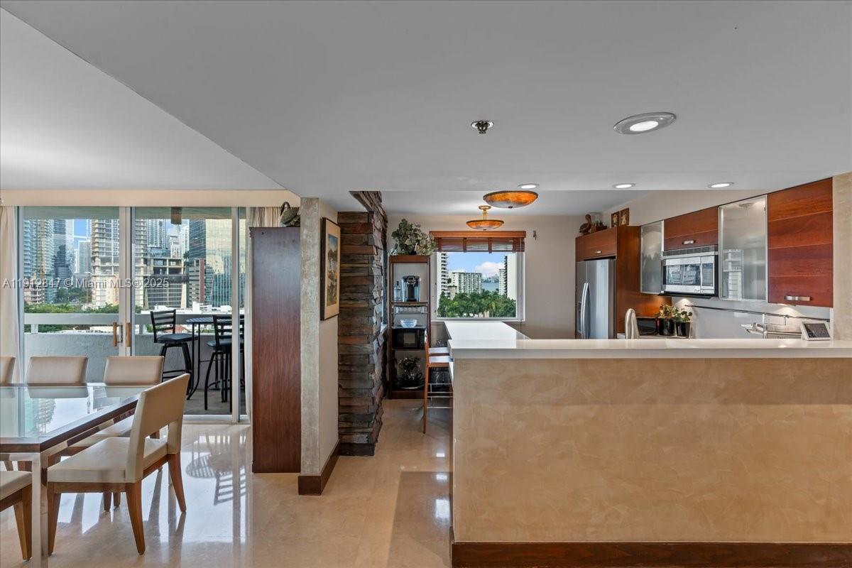 1627 Brickell Ave # 1401