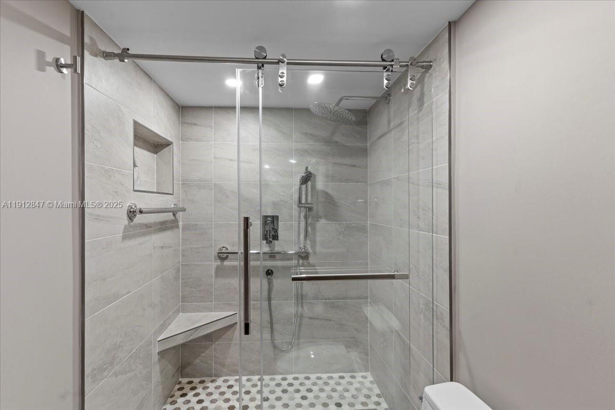 1627 Brickell Ave # 1401