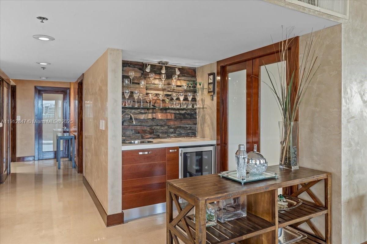 1627 Brickell Ave # 1401