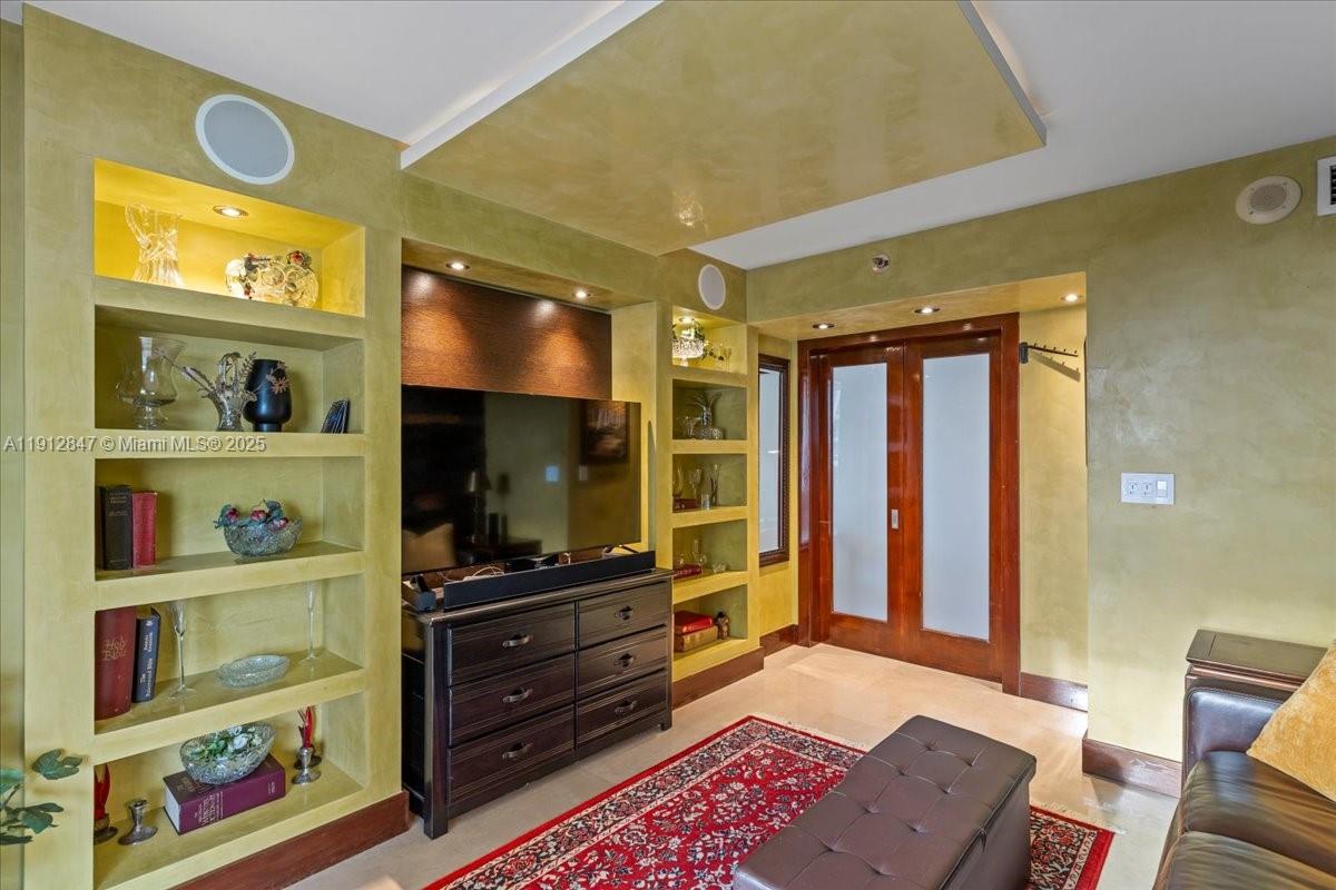 1627 Brickell Ave # 1401