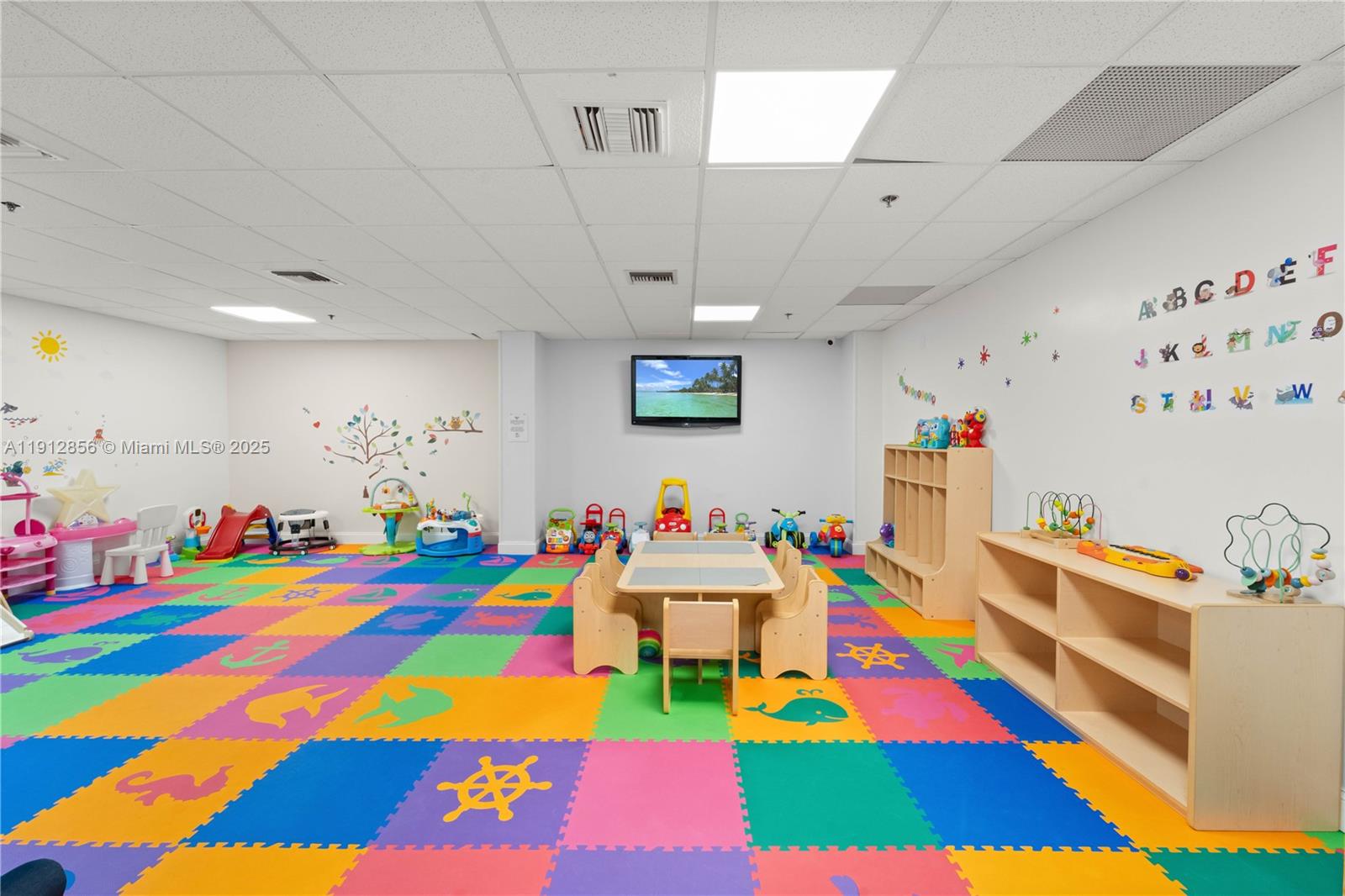 540 Brickell Key Dr # 1406