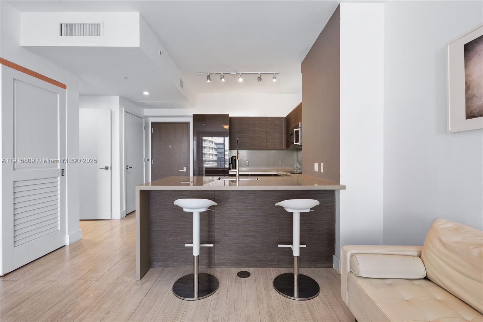 1080 Brickell Ave # 3705