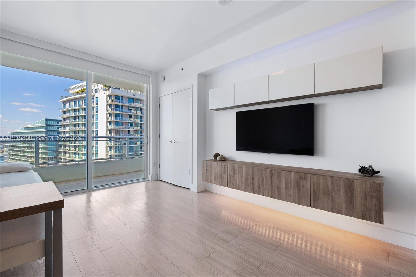 1080 Brickell Ave # 3705