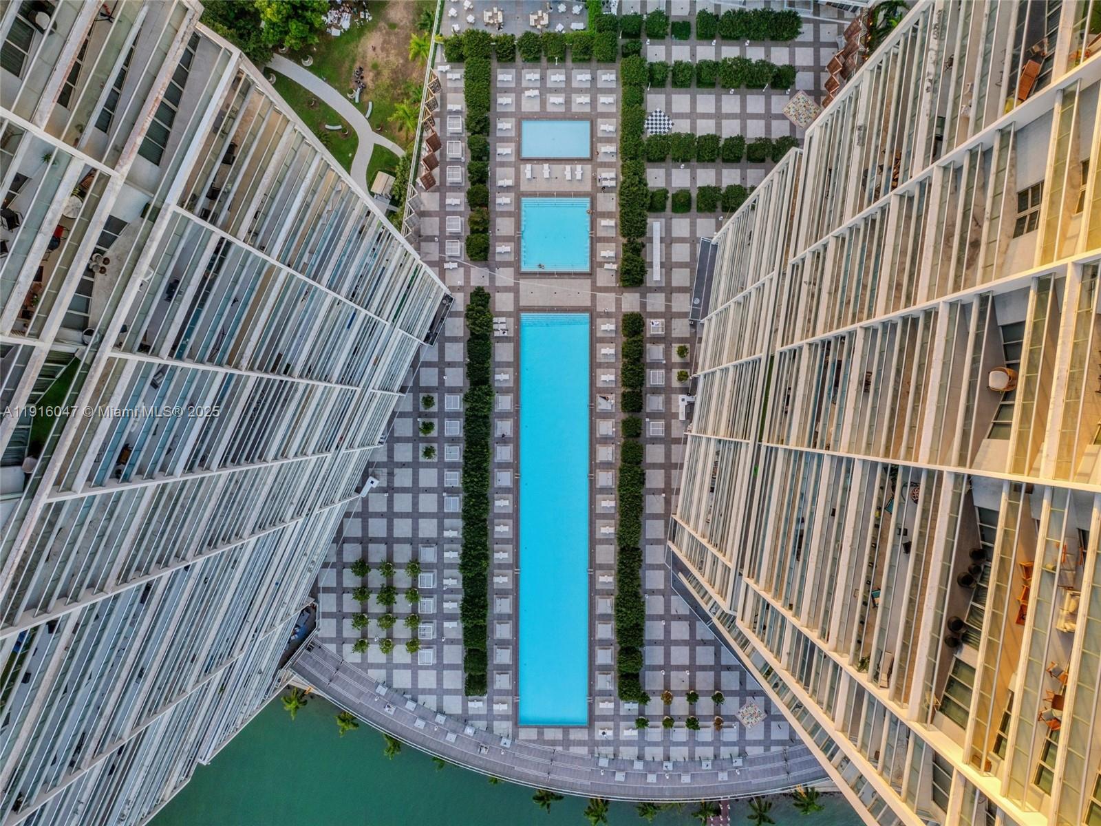 495 Brickell Ave # 3801