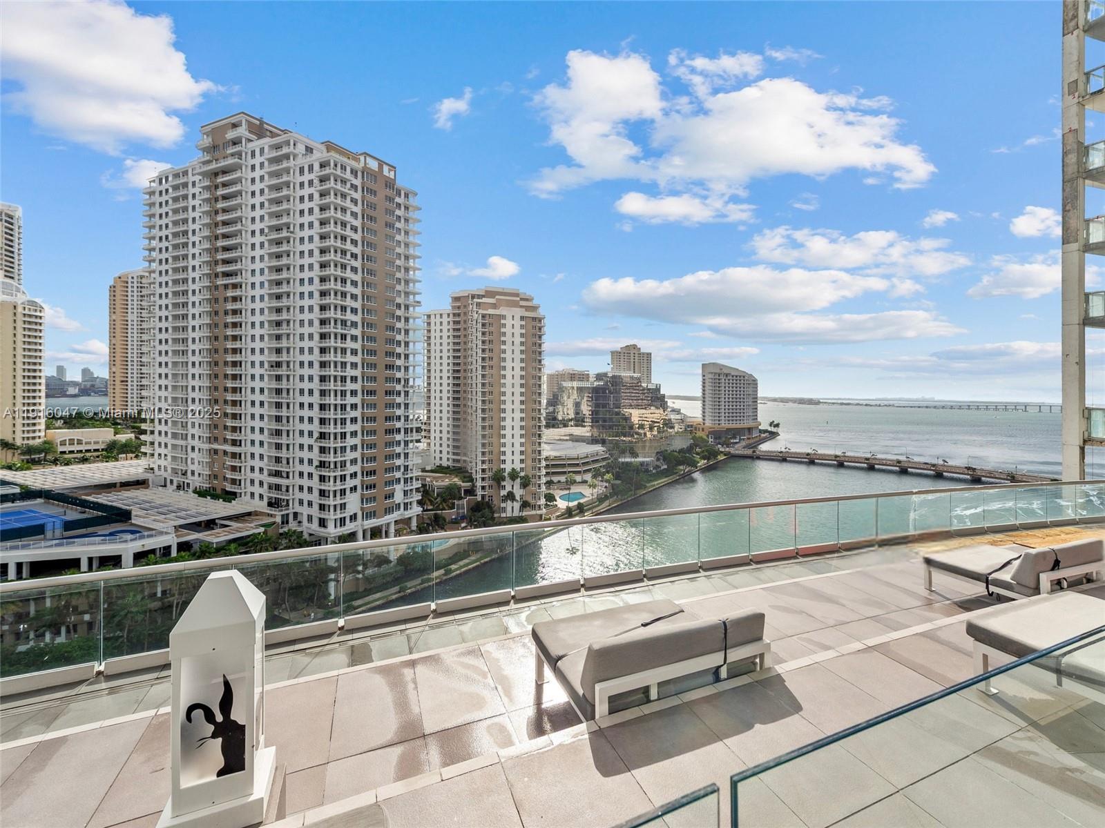 495 Brickell Ave # 3801