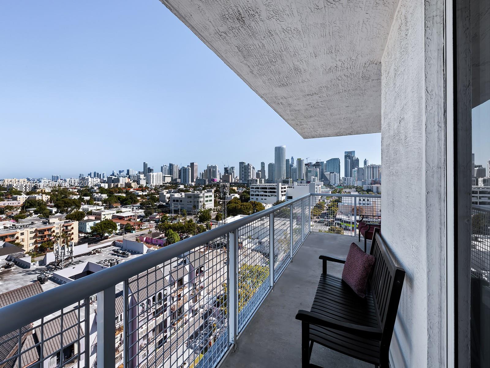 900 SW 8th Street 1208