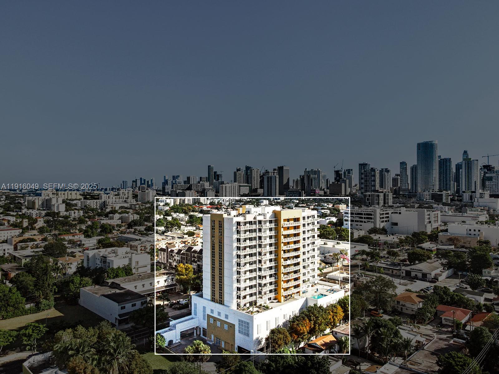 900 SW 8th Street 1208