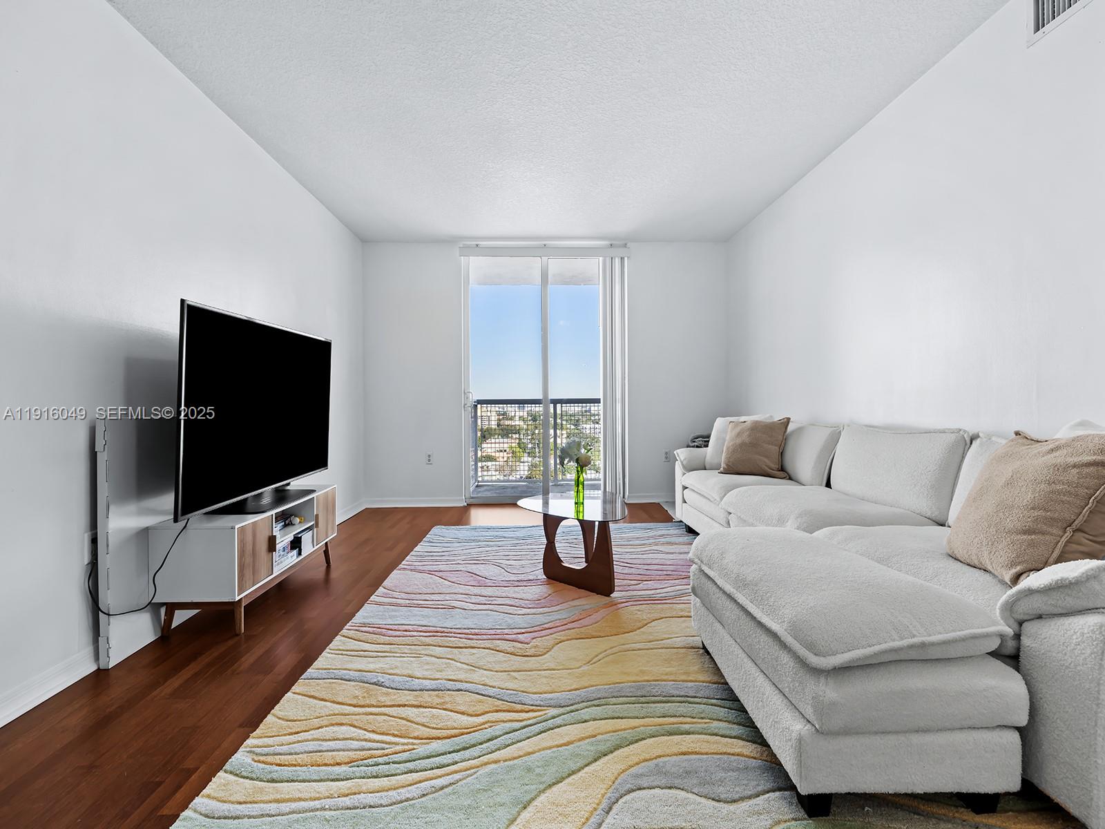 900 SW 8th Street 1208