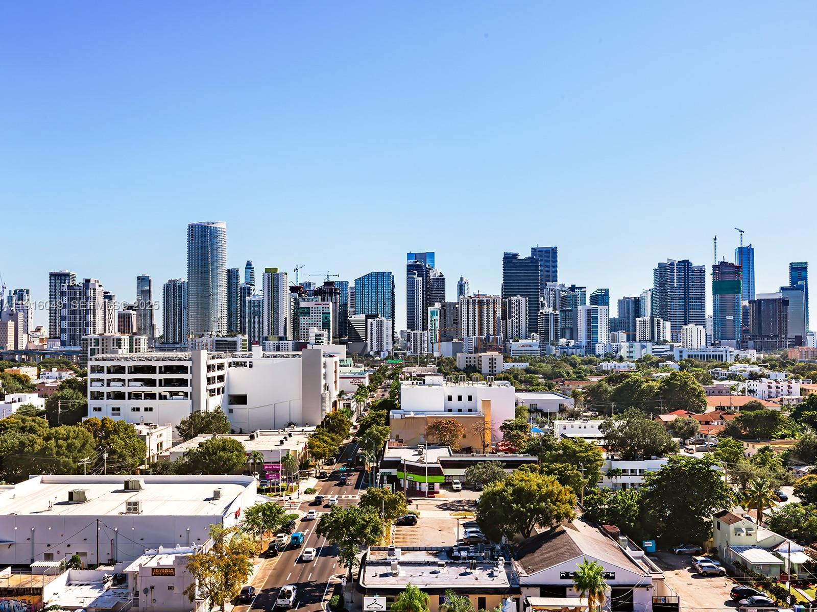 900 SW 8th Street 1208