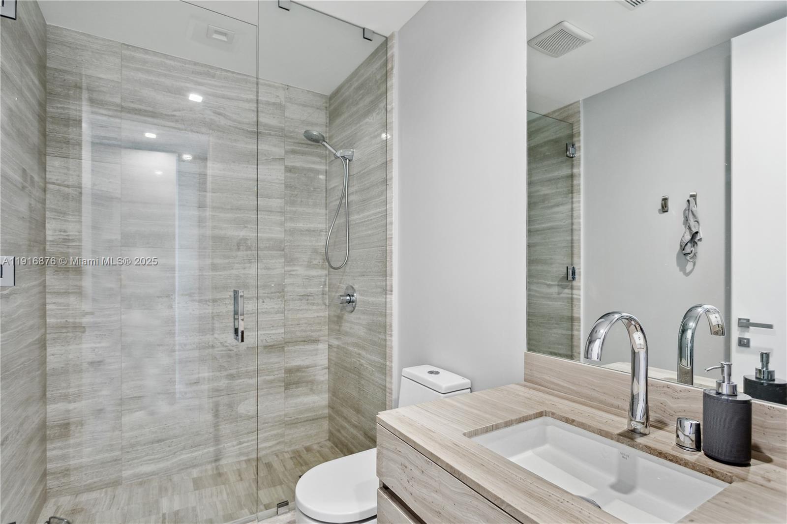 18975 Collins Ave # 1905