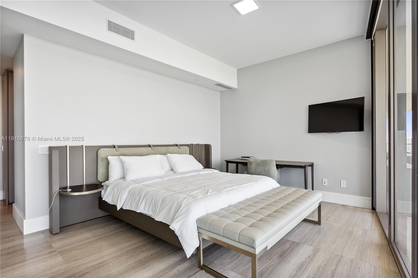 18975 Collins Ave # 1905