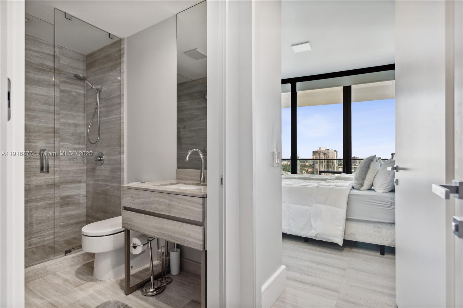 18975 Collins Ave # 1905