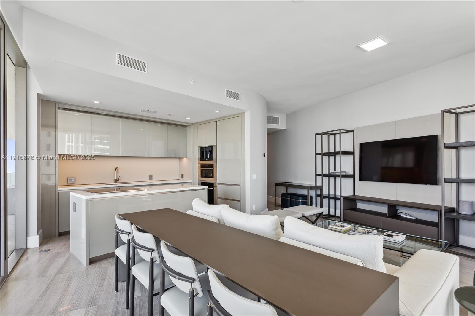 18975 Collins Ave # 1905