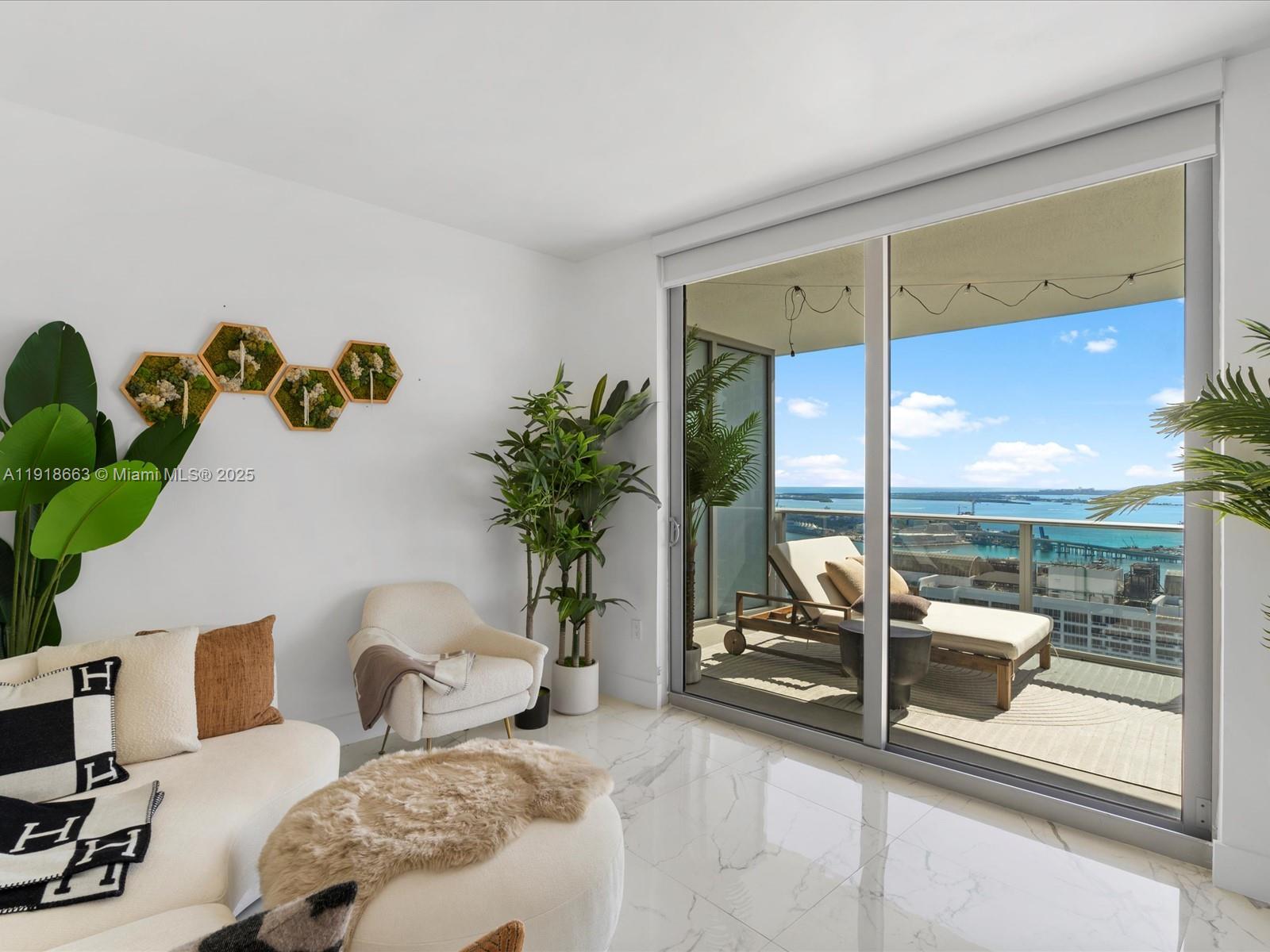 488 NE 18th St # 4610