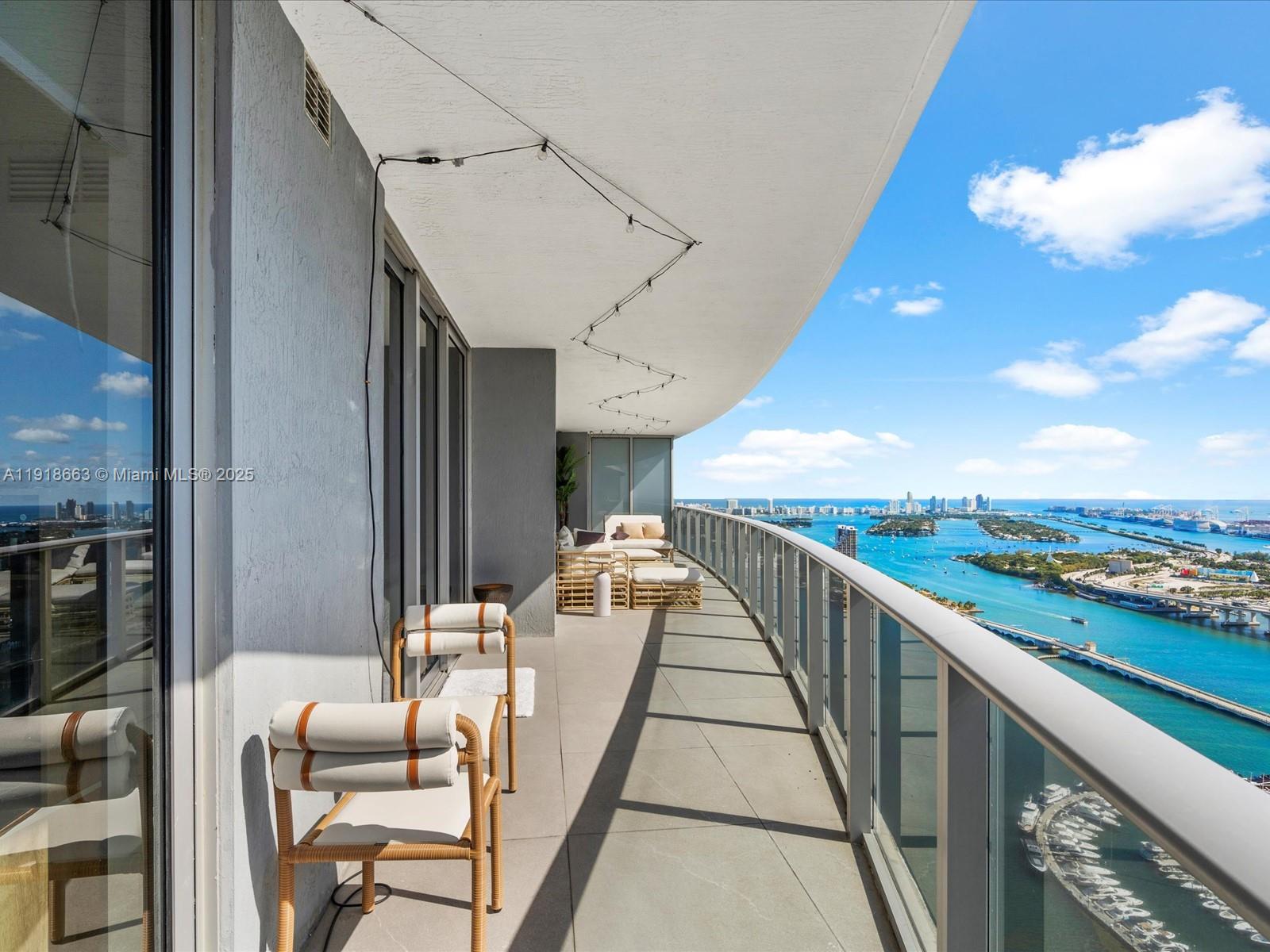 488 NE 18th St # 4610