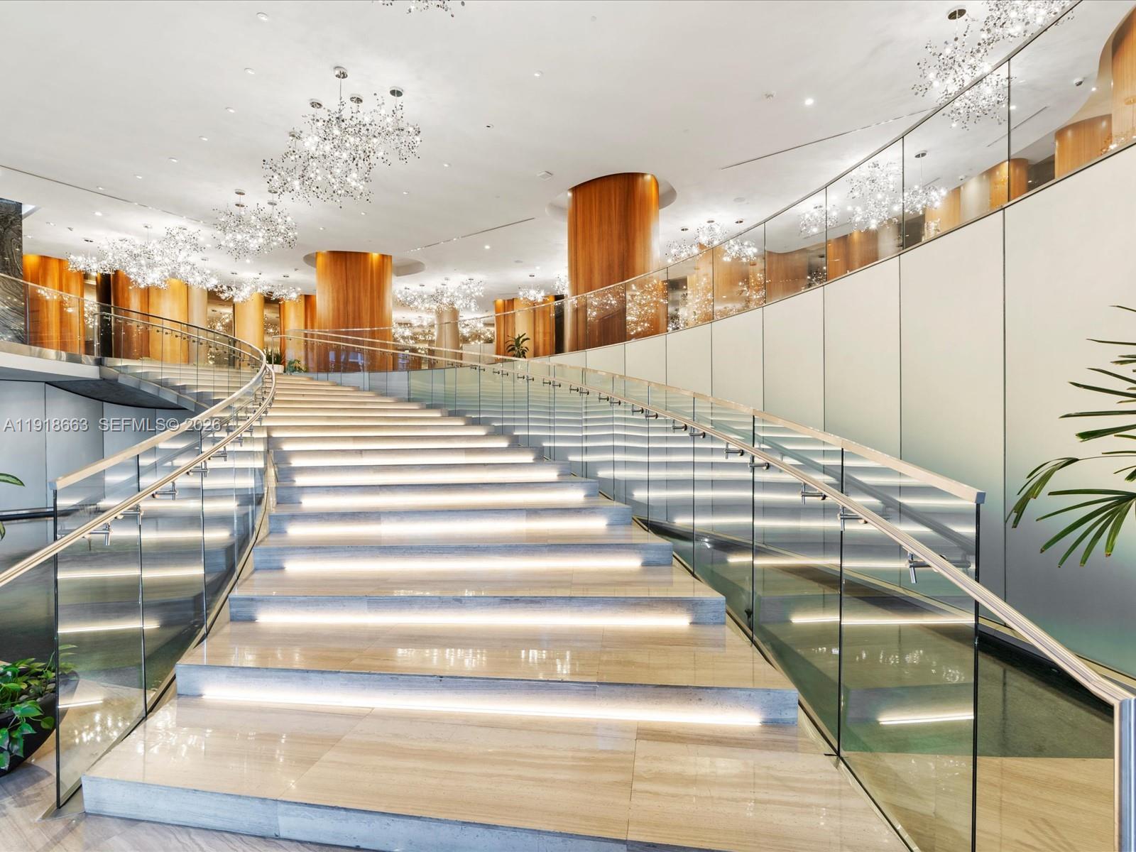 488 NE 18th St # 4610