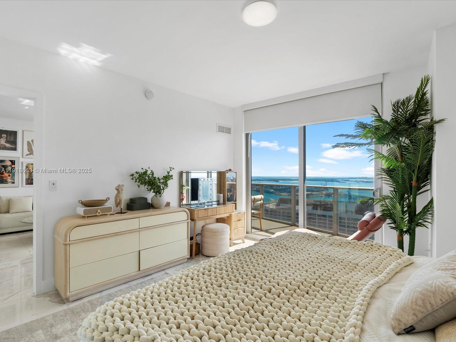 488 NE 18th St # 4610