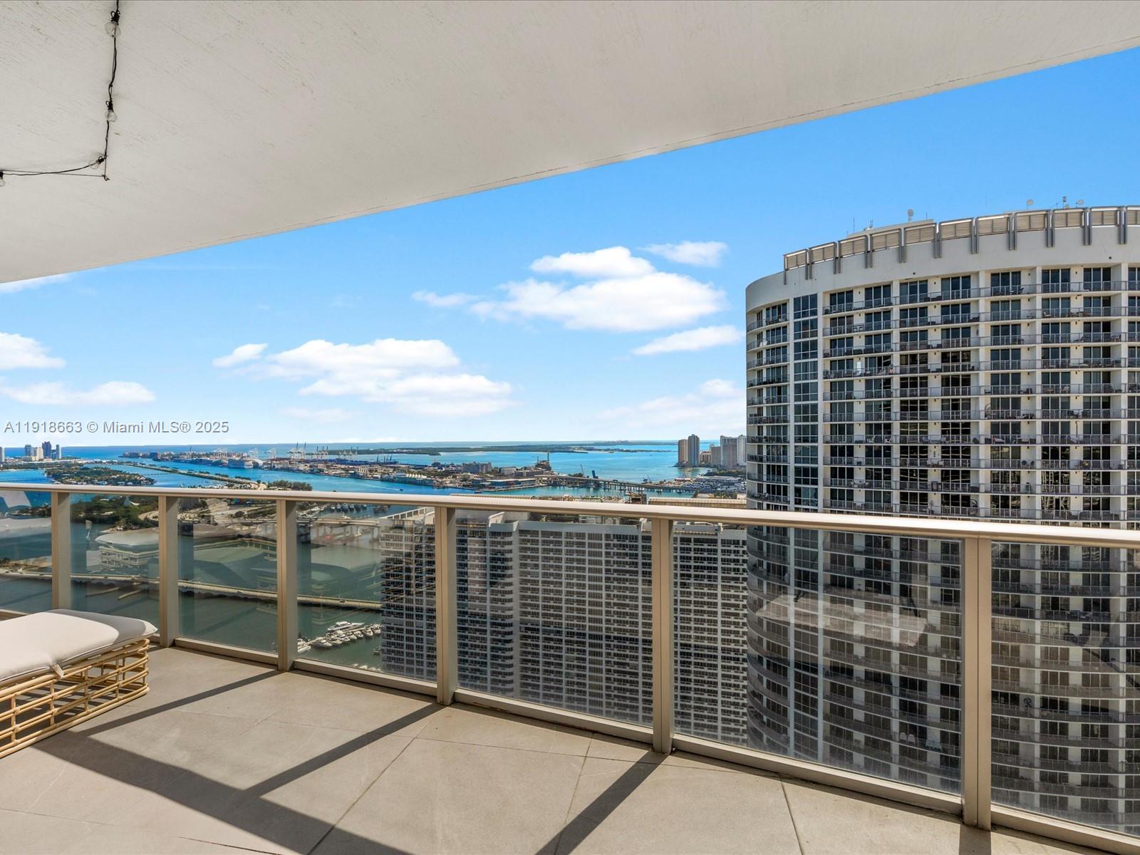 488 NE 18th St # 4610