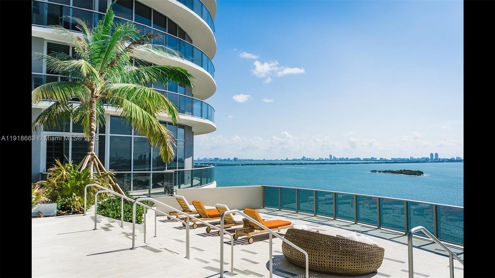 488 NE 18th St # 4610