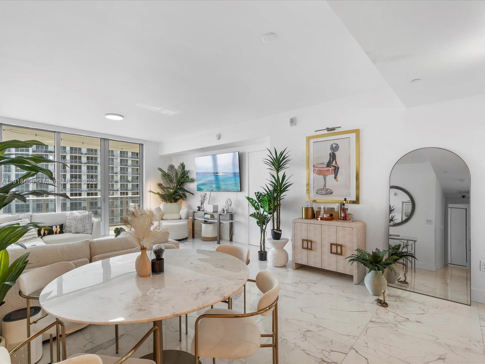 488 NE 18th St # 4610