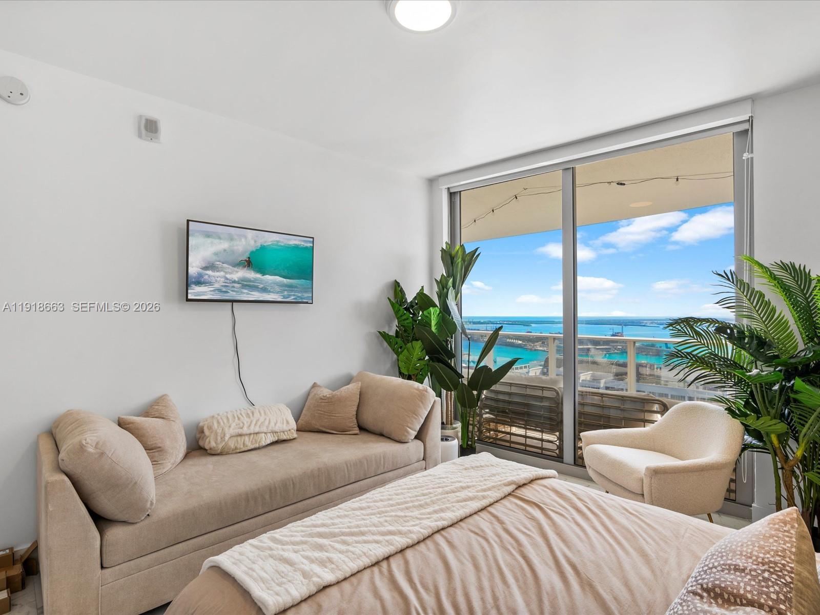 488 NE 18th St # 4610