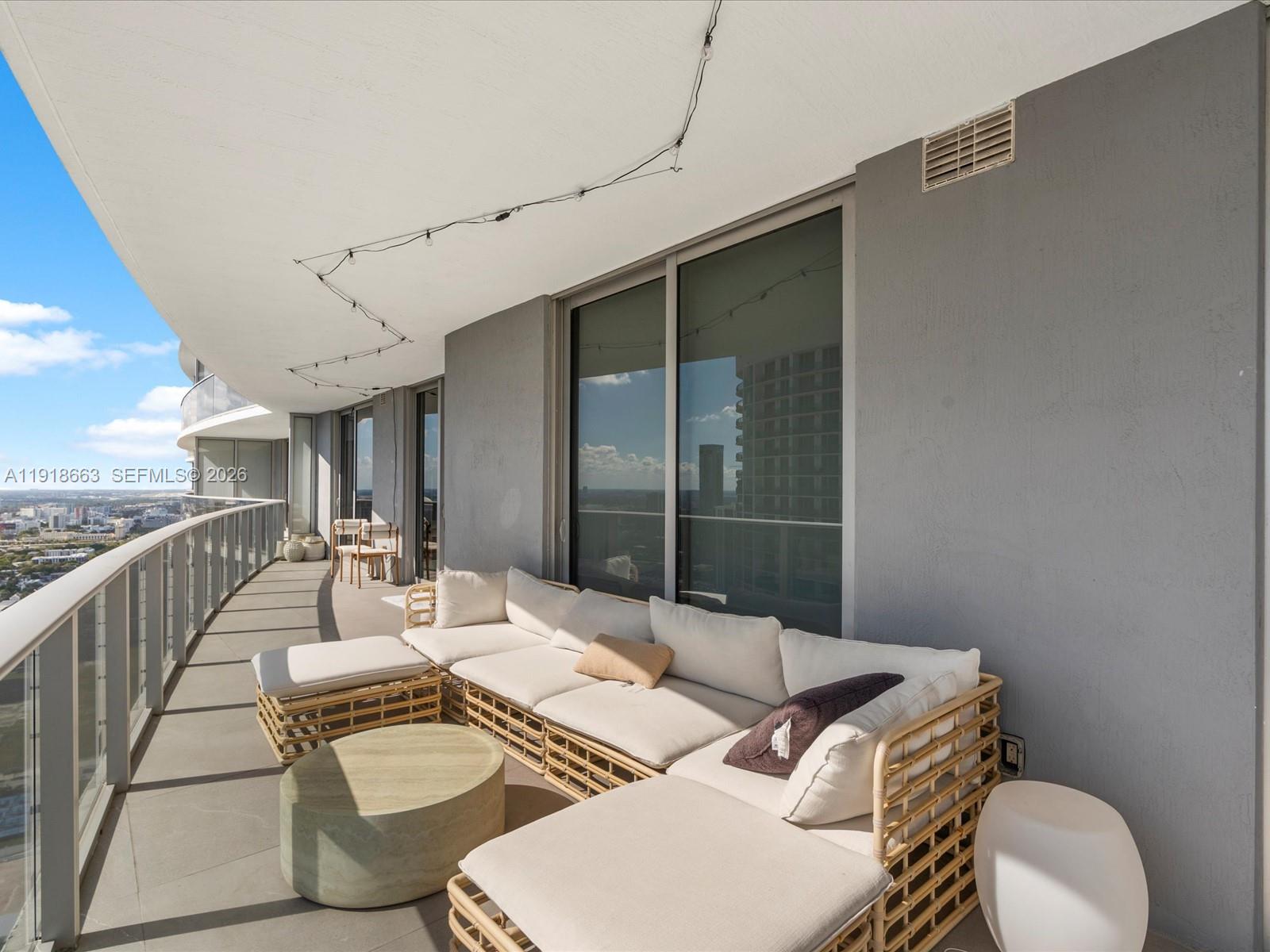 488 NE 18th St # 4610