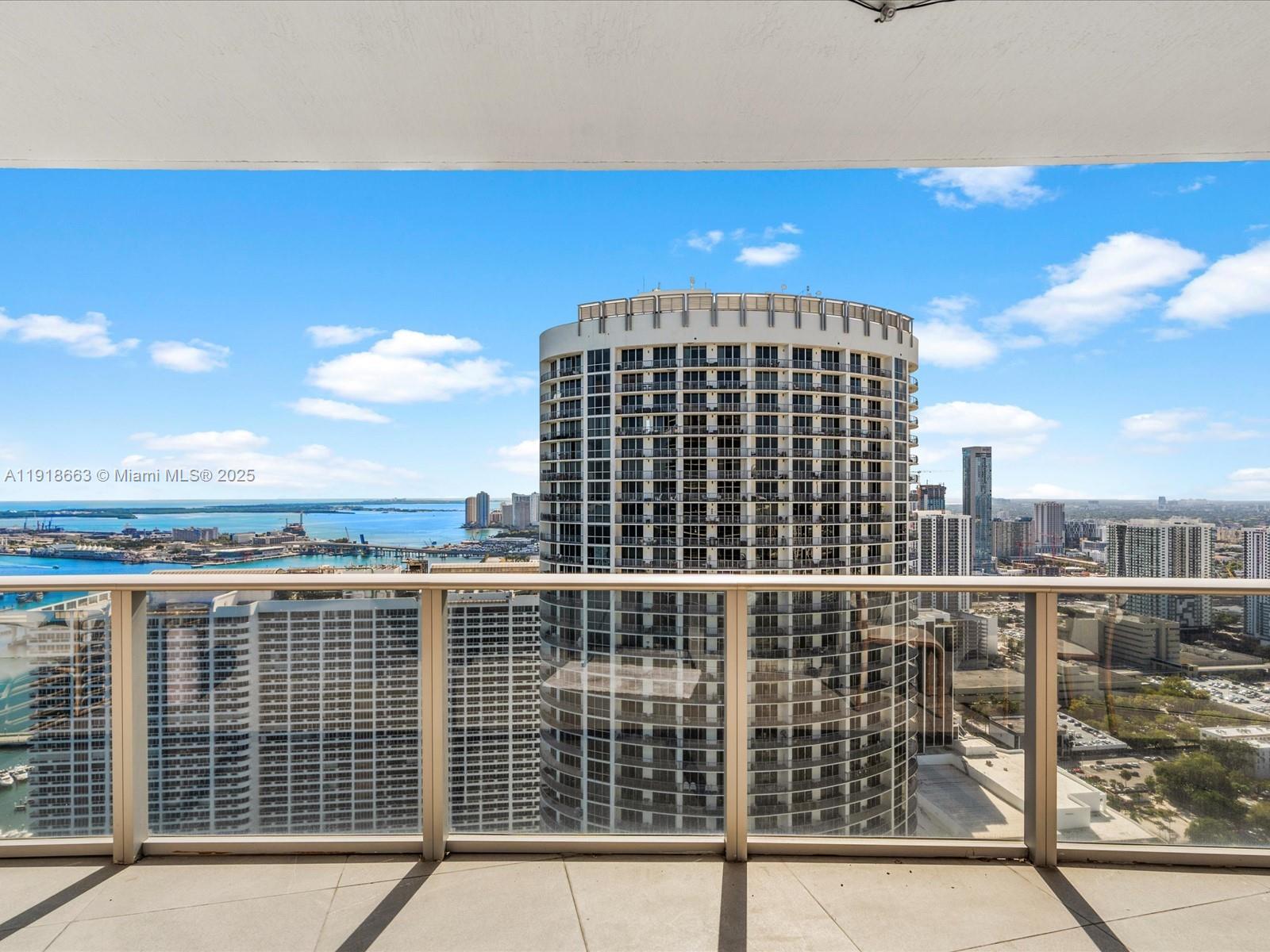 488 NE 18th St # 4610