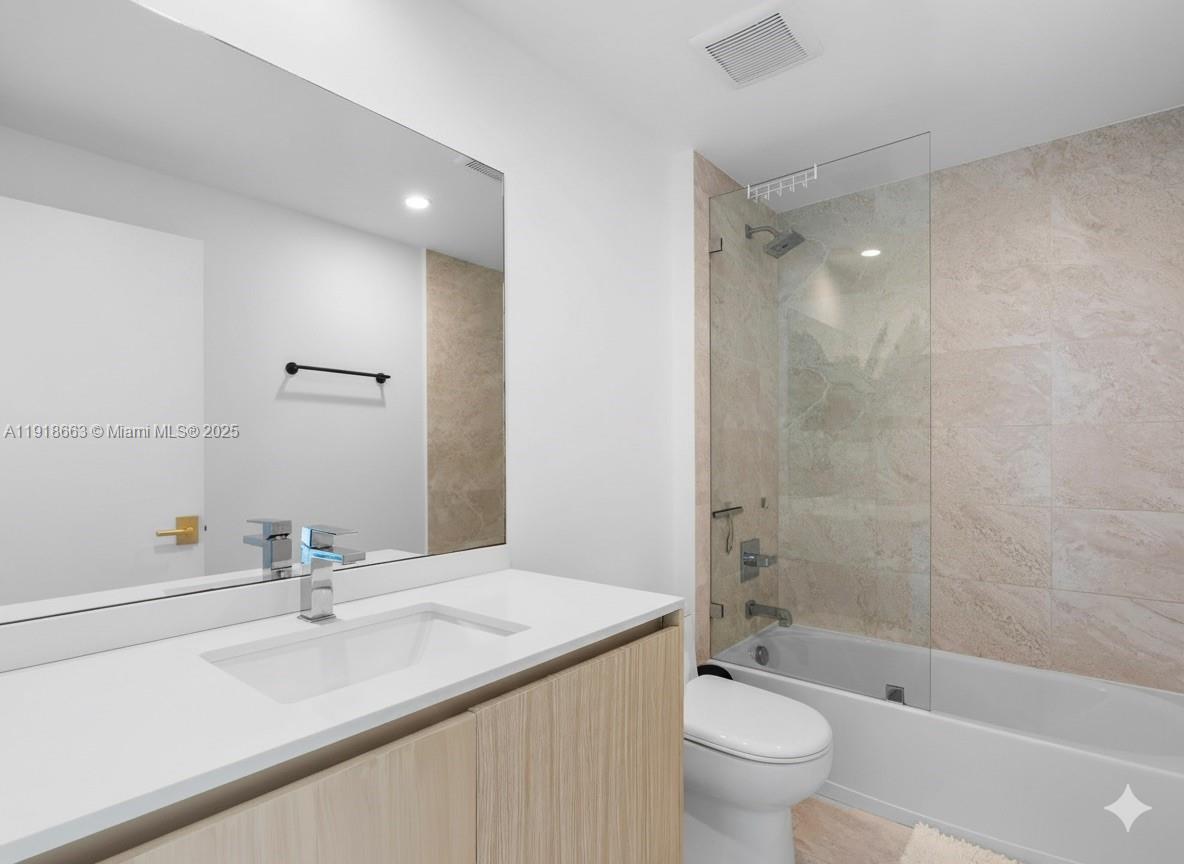 488 NE 18th St # 4610