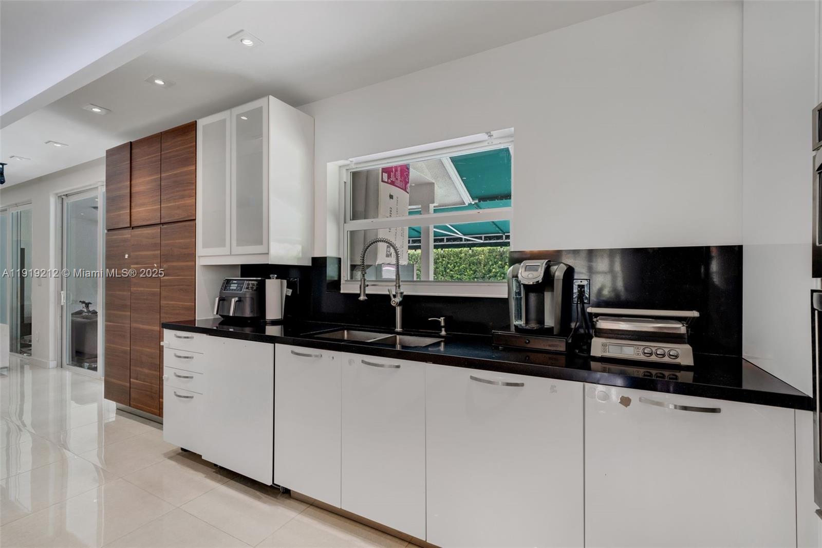 10629 NW 54th St # 10629