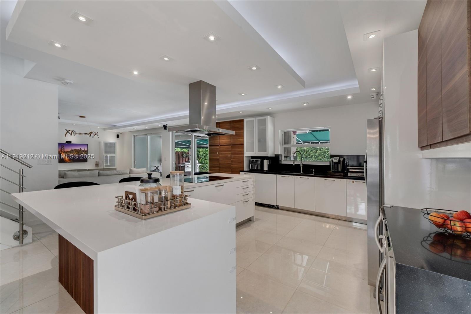 10629 NW 54th St # 10629