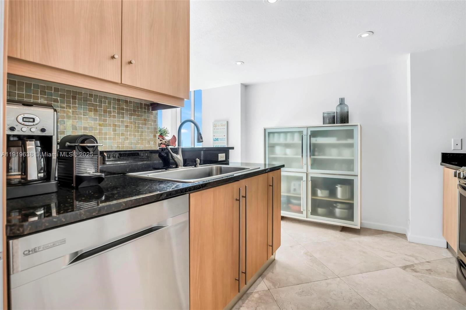 7600 Collins Ave # 1012