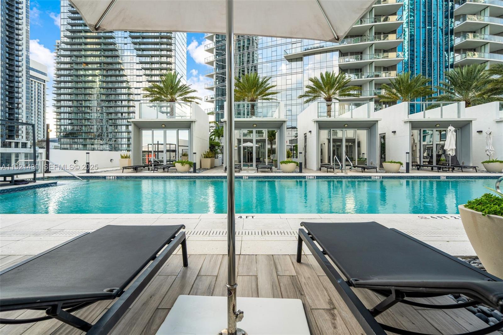 851 NE 1st Ave # 4009