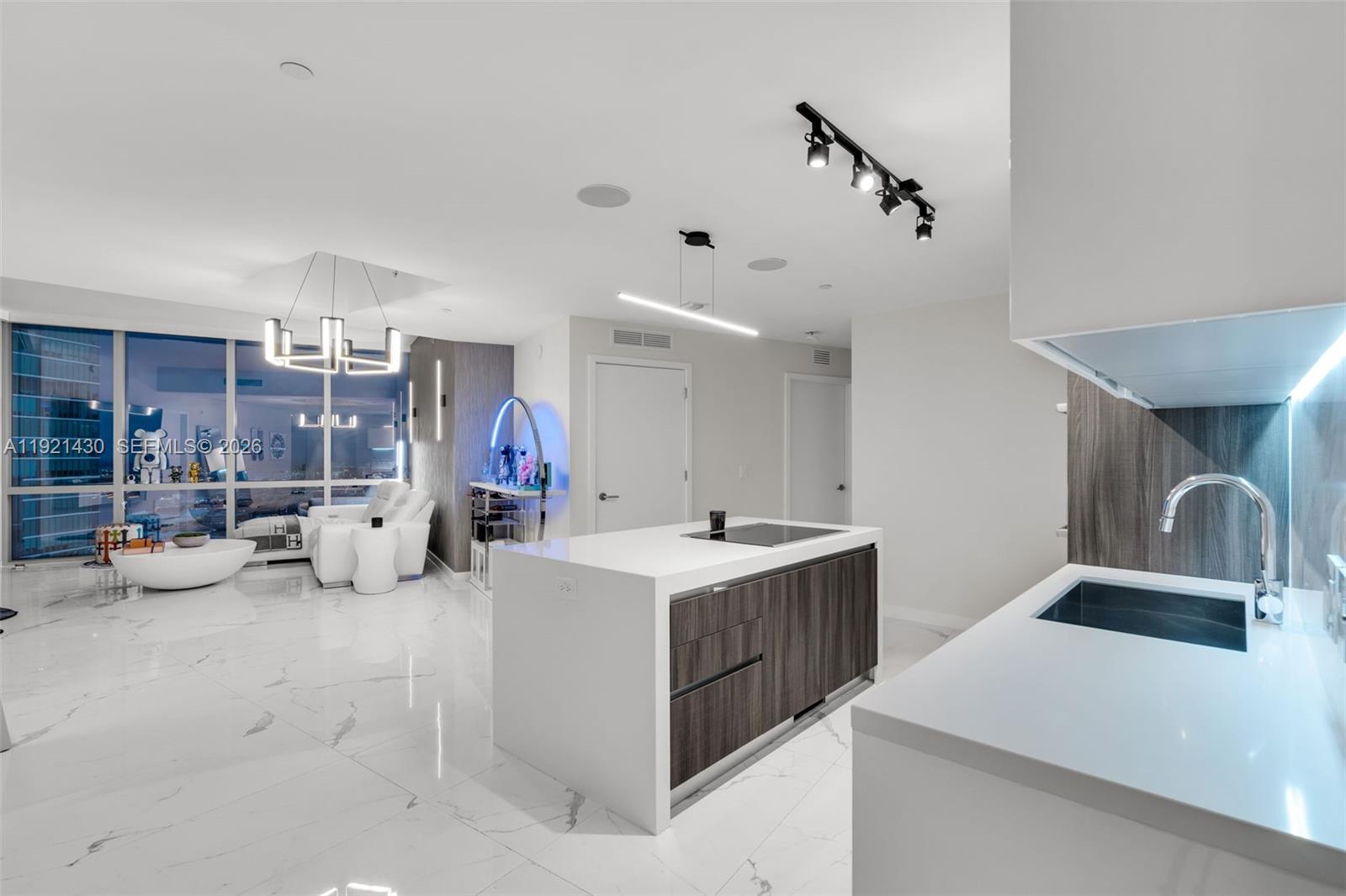 851 NE 1st Ave # 4009