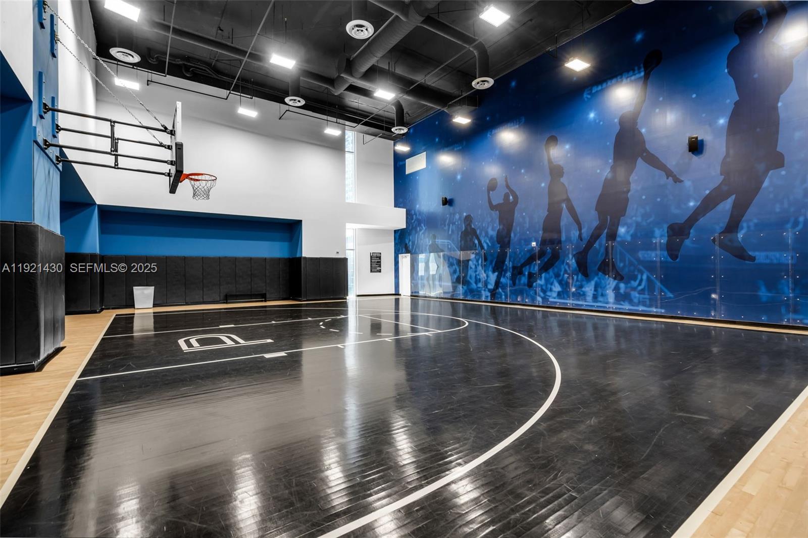 851 NE 1st Ave # 4009