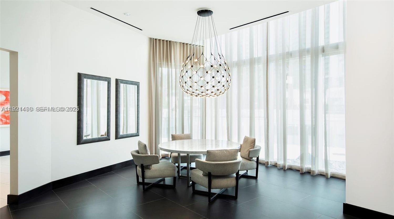 851 NE 1st Ave # 4009