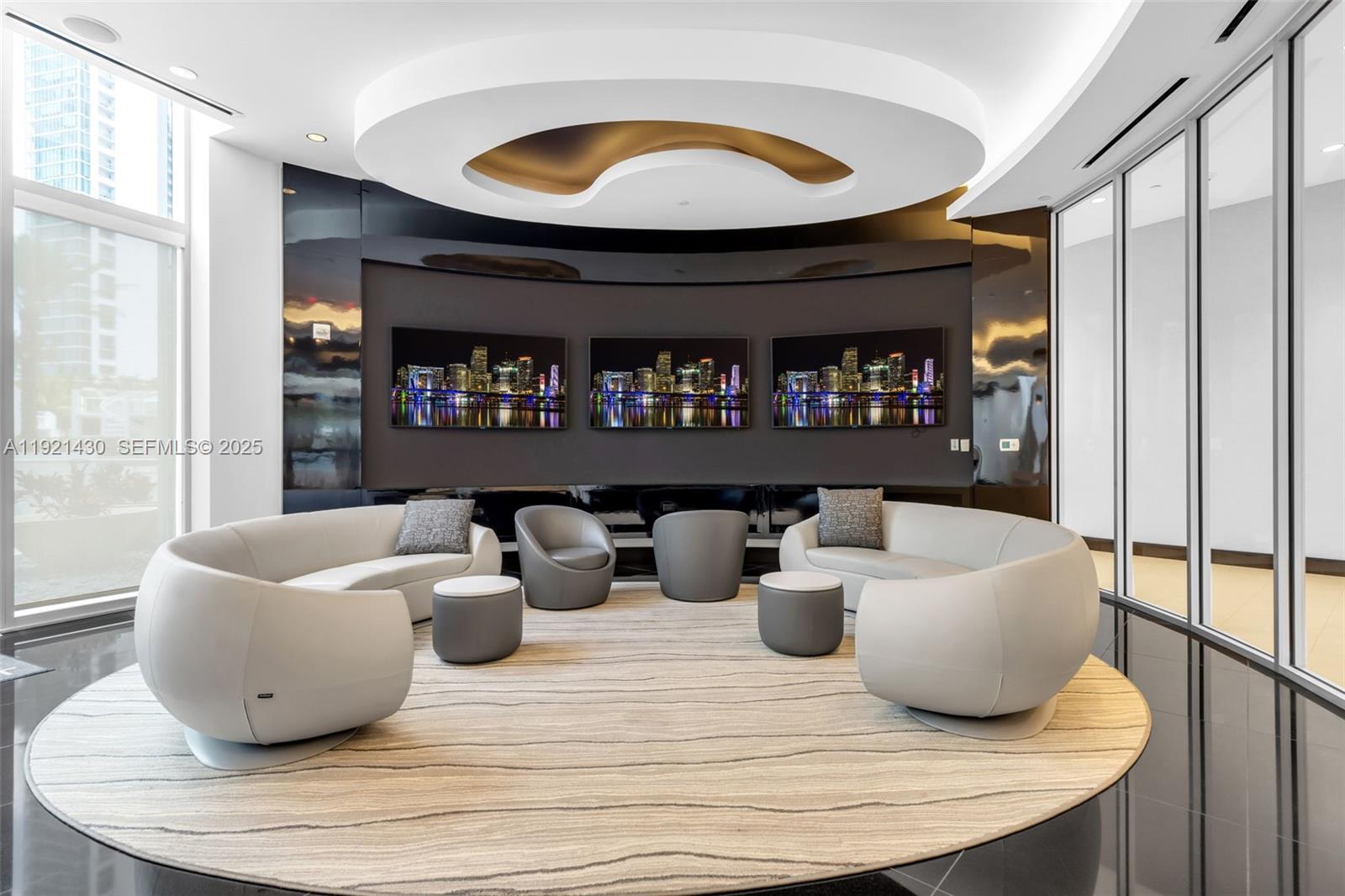 851 NE 1st Ave # 4009