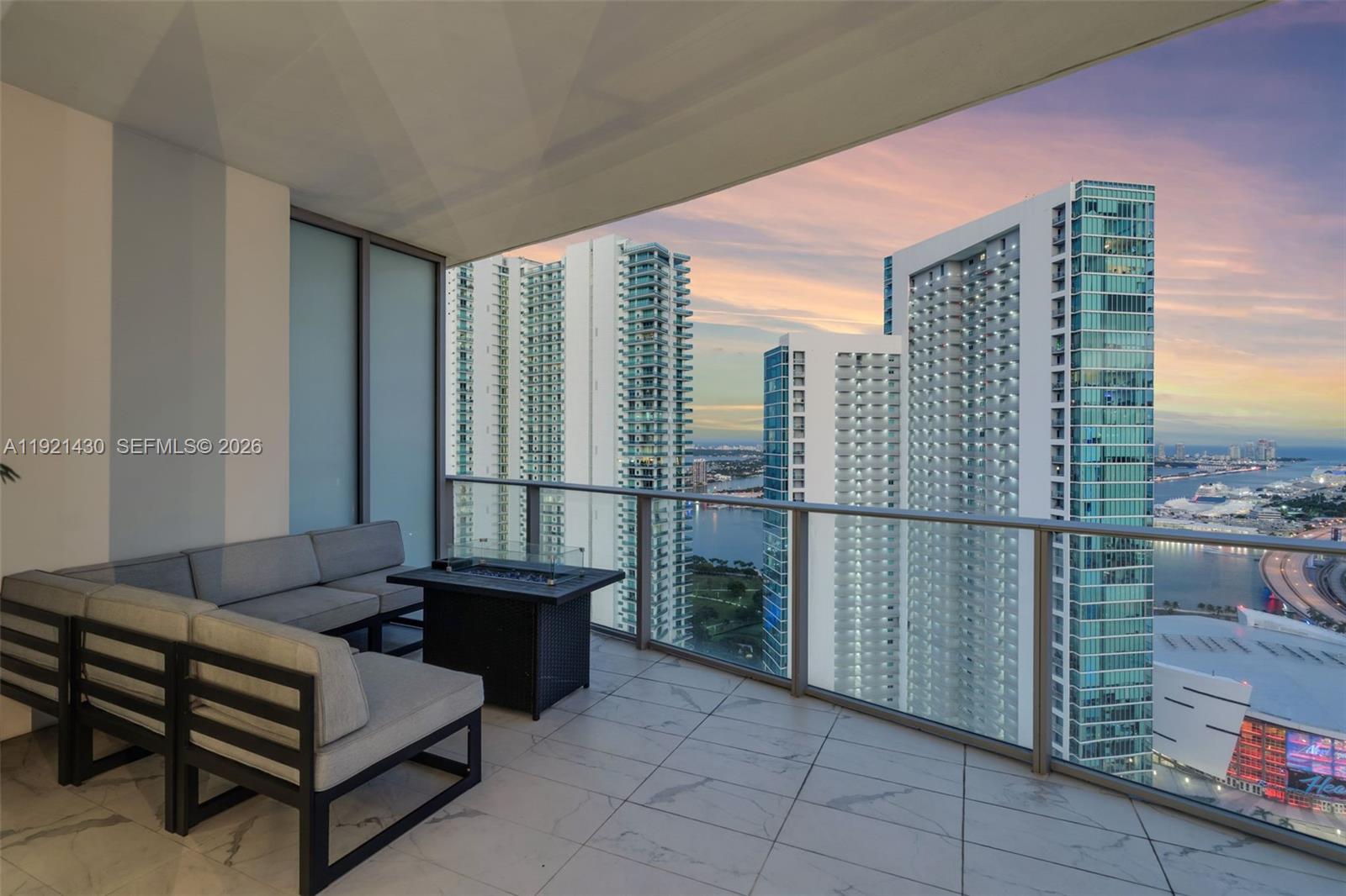 851 NE 1st Ave # 4009