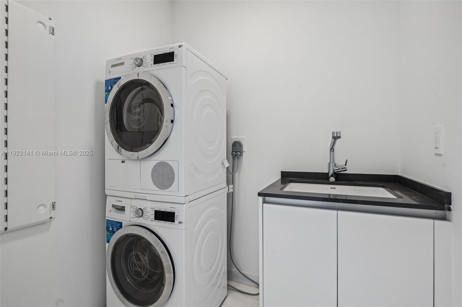 300 S Biscayne Boulevard Way # 1907W