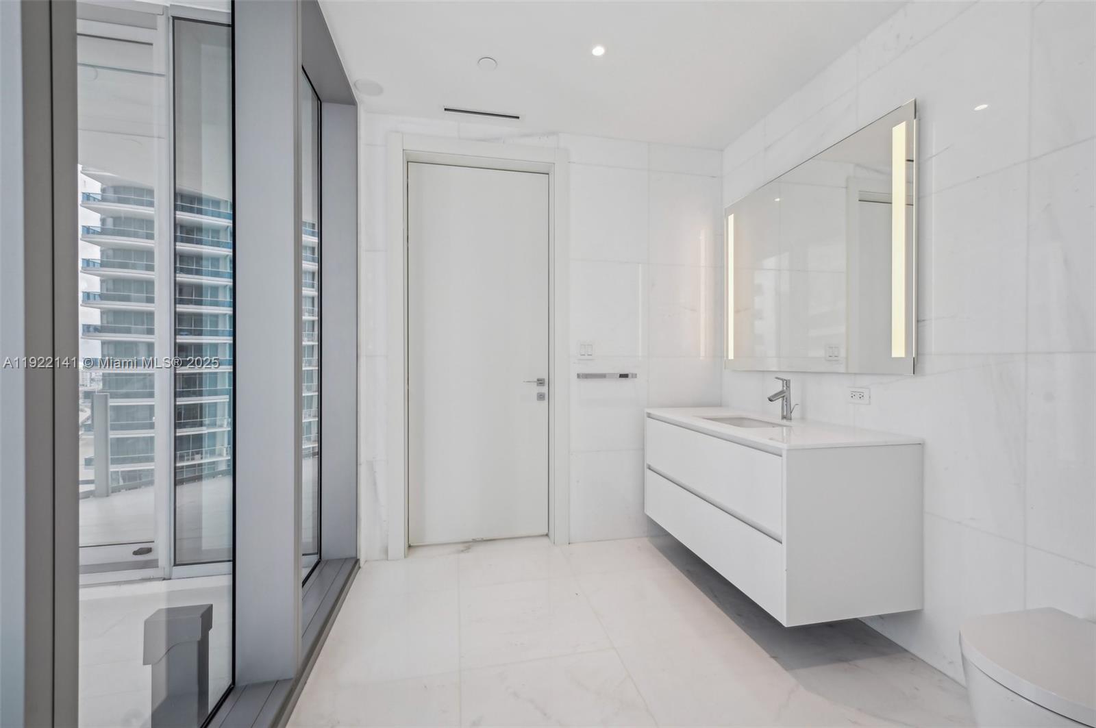 300 S Biscayne Boulevard Way # 1907W