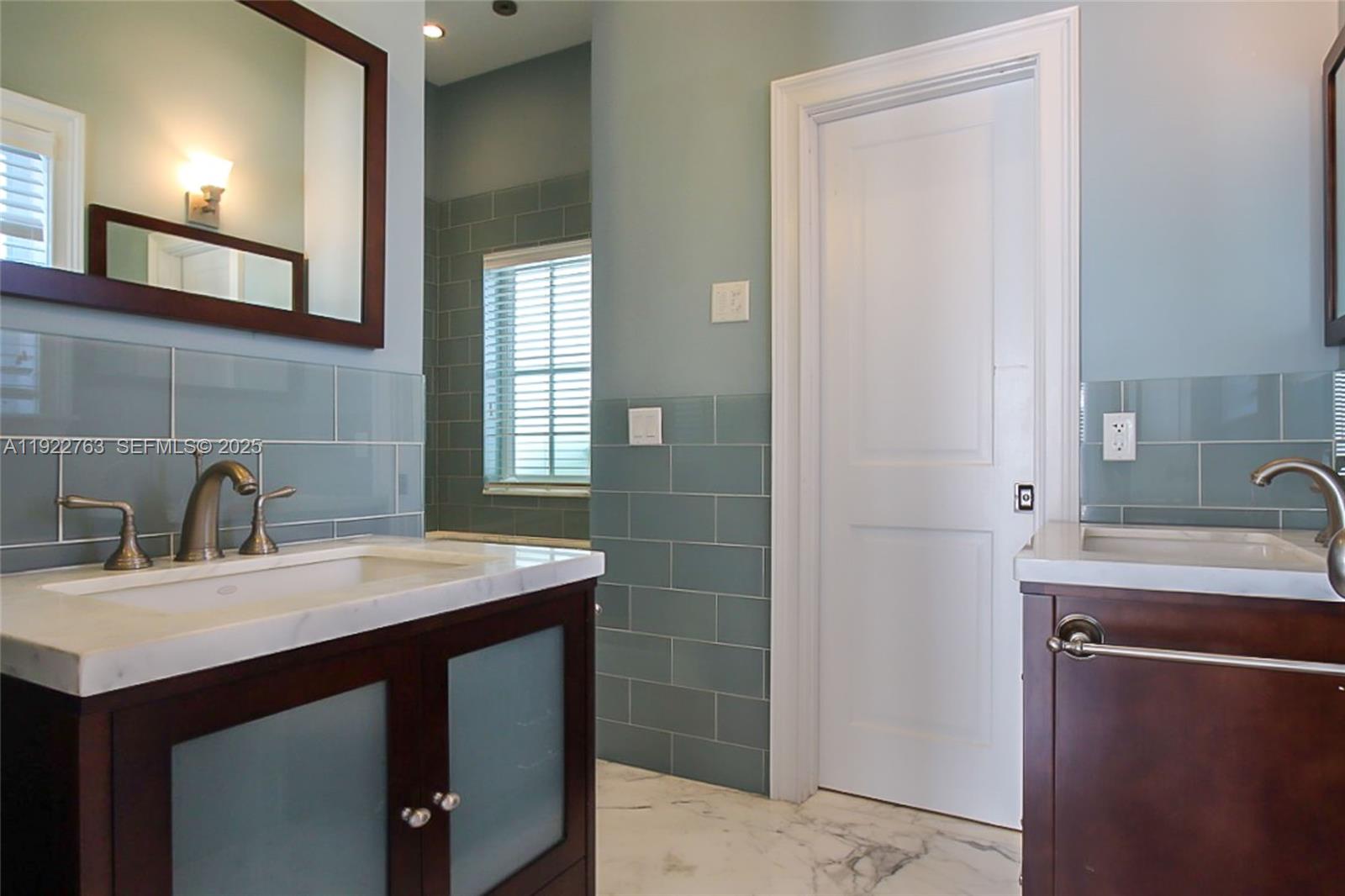 1400 Alberca St # 1400