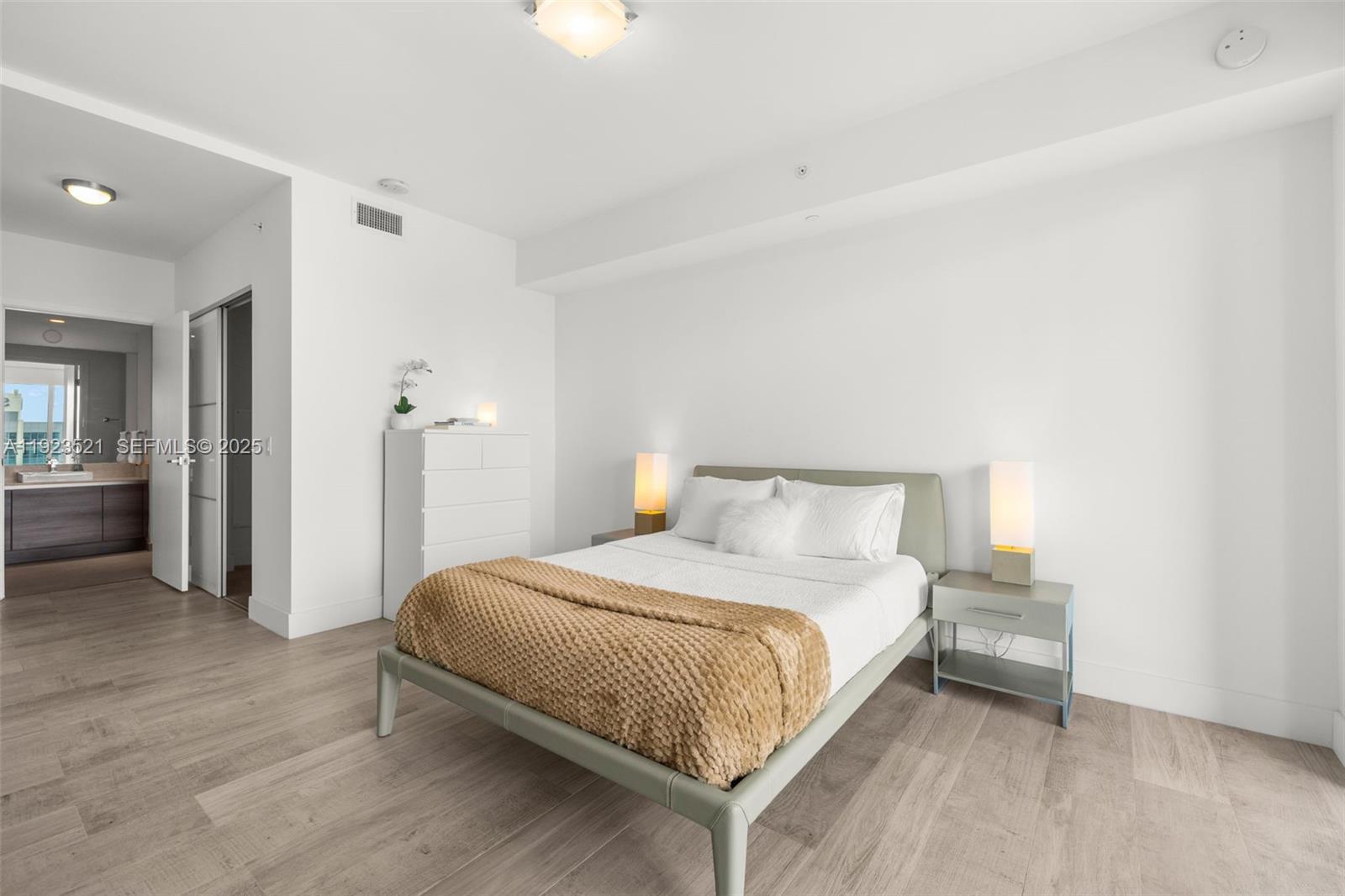 1080 Brickell Ave # 3602