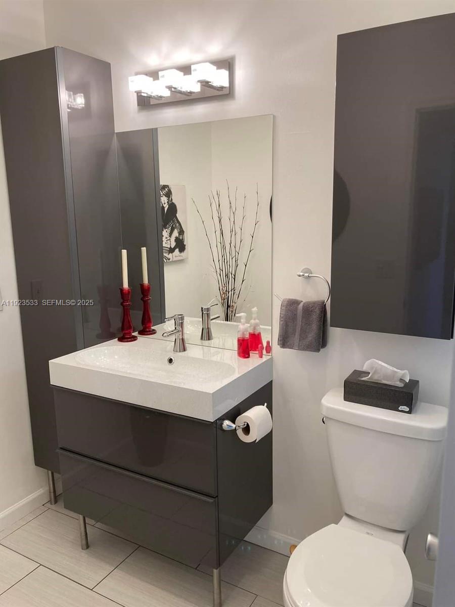 4341 NW 16th St # 308