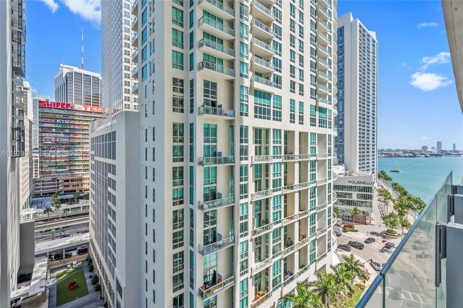 300 Biscayne Boulevard Way # 1106E